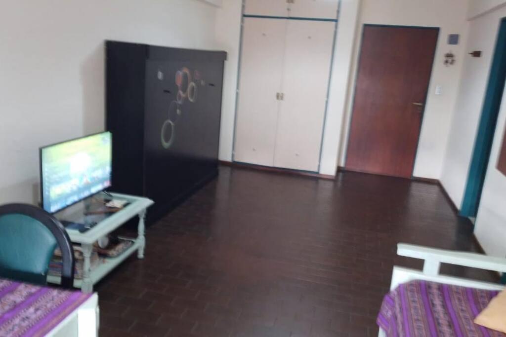 Ambiente Luminoso Y Comodo En Zona Aldrey-gueemes